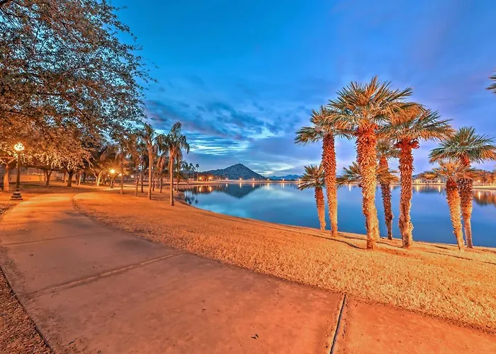 Hot Tub & Pool: Stunning Goodyear Near Lakes Liberty