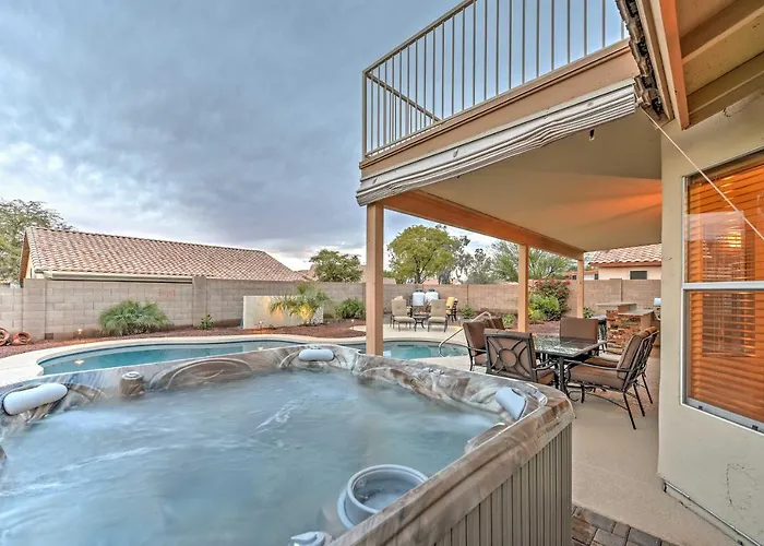 Hot Tub & Pool: Stunning Goodyear Near Lakes