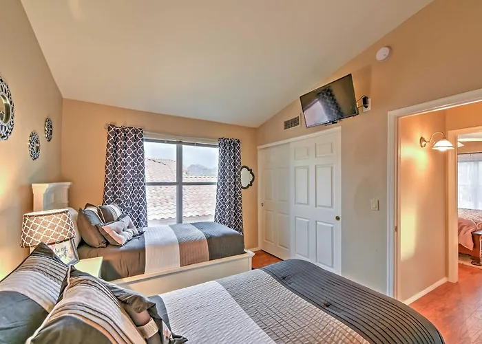 Hot Tub & Pool: Stunning Goodyear Near Lakes